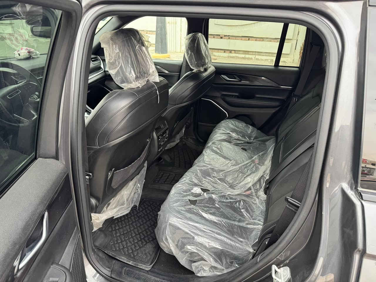 {1} الفئة : ALTITUDE
{1} الموديل : 2022
{1} عداد المسافة : 47 الف
{1} اللون : نفطي
{1} اللوحة : رقم بصرة دولي باسمي 
{1} السعر : 310$
{1} المحرك : 6 سلندر 3600
{1} حادث السيارة : كل الايرباكات سليمة السيارة فقط البنيد مبدل ومصبوغ بدون شاصي بدون لغد صور الحادث بالمنشور سيارة جديدة
{1} رقم الشاصي :
                         1C4RJHAGXN8623214
المواصفات  : فتحة - كشنات جلد - تشغيل عن بعد - صندوق كهربائي- حساسات خلفية - فورويل - رادار جانبي - رادار امامي - رادار خلفي - لايتات LED الخ..
للأستفسار الاتصال على ***********
