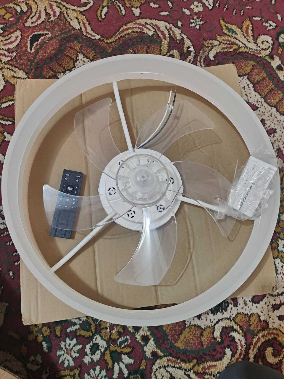 اختار وراسلني يوجد توصيل 
التواصل خاص ماسنجر أو واتساب
***********
