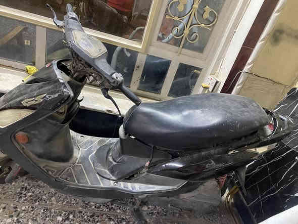 السلام عليكم دراجه كامكو لاطشه دراجه جانت تخبل   ونقصها باتري ابيع كوم حديد 150 الف ***********
