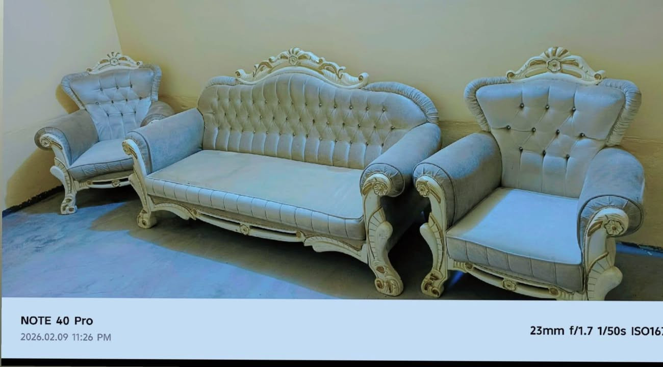 السلام عليكم تخم عشر مقاعد  350كربلاء حي المعلمين  ***********
