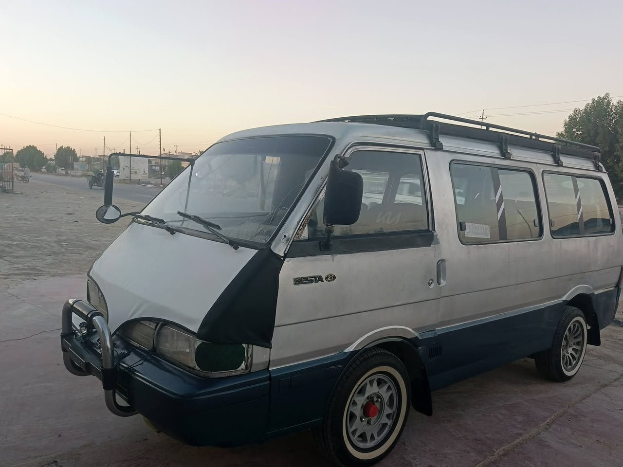 السلام عليكم سياره كيا للبيع سياره جير مكينه حداديه جديدات كهربائياتك اذا شغاله مصفرها وغرامات موديل 94 ثانويه 27 سياره جاهزه مال شغل سعر 32 وباي مجال وكان بابل القاسم***********
