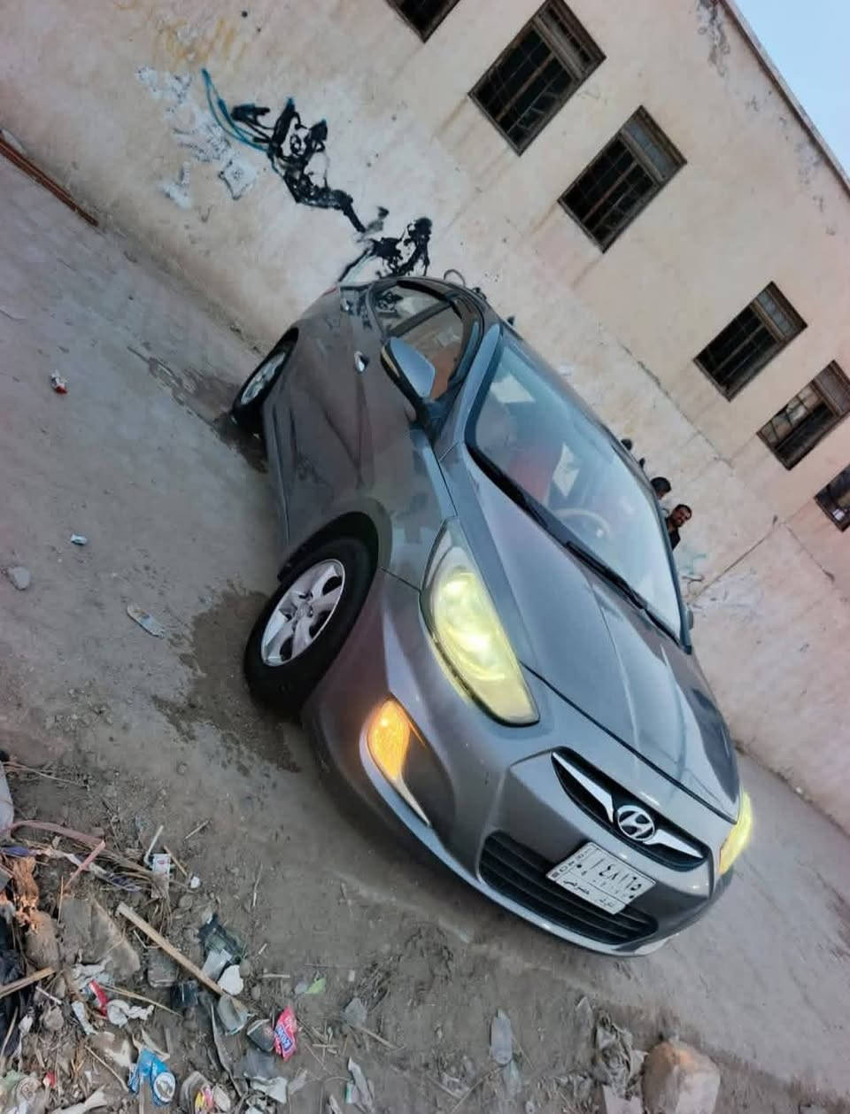 السلام عليكم 
اكسنت موديل 15 خليجي مكينه 1400 
جاهزه من تبريد ،حداديه ، تايرات جديده 
بيها جاملغ ايسر مبدل اثر طخه بسيطه 
السعر 75 وبيها مجال بسيط 
العنوان /سوق الشيوخ/***********
