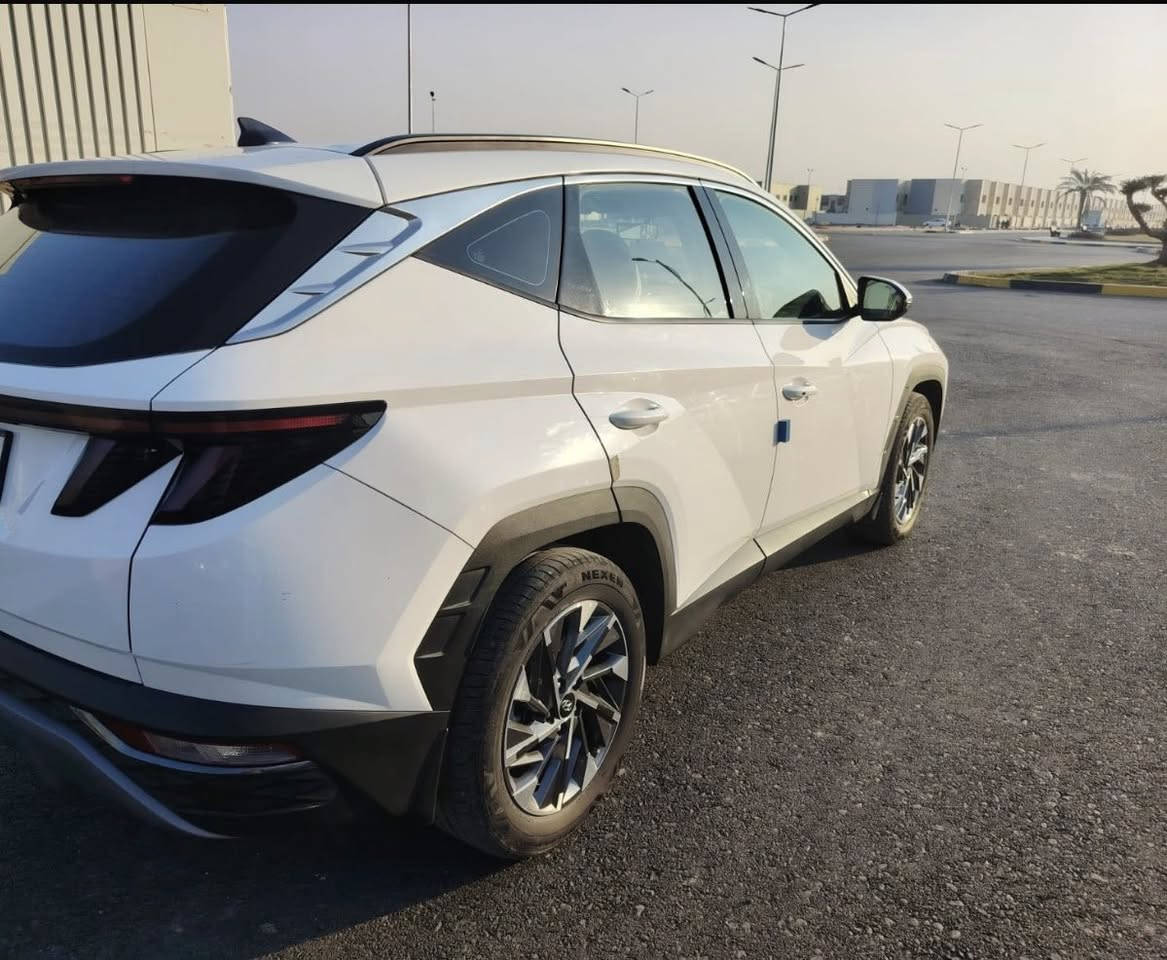 السلام عليكم توسان موديل ٢٠٢٤ خليجي رقم بغداد باسمي
كفاله عامه من كلشي صبغ بارد حالوب السياره جديده 
ماشيه ٢٣ الف فقط فول عده البانوراما 
بصمه تشغيل وتشغيل عن بعد كراسي كهرباء داخل ابيض مكاني بغداد عارضهه ٢١٣ وبيهه مجال *********** مكاني بغداد
