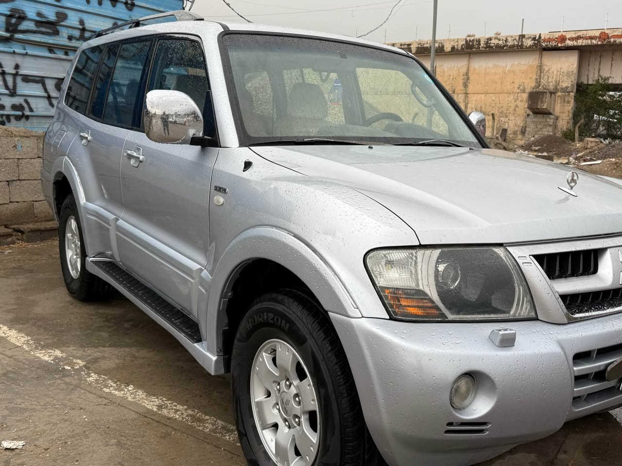 سلام عليكم باجيرو  2005رقم كركوك مشروع وطني دفتر. بانزين 7مقاعد تبريد مركزي تخم تاير جديد محرك 3800فور ويل شغال سياره بدون صبغ كلين ولا تعديل بارد *********** بغداد, العراق
