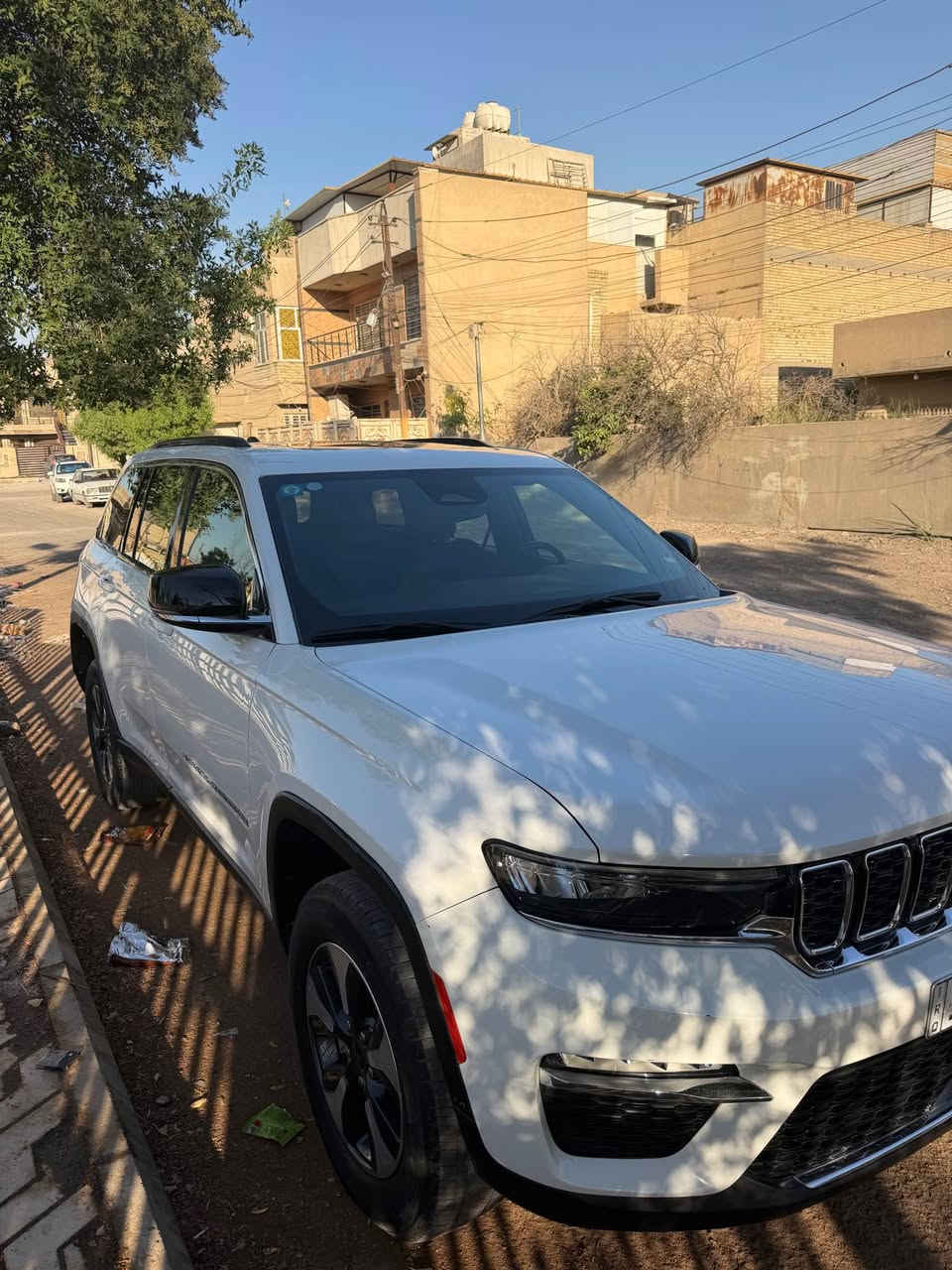 🔥 للبيع Jeep Grand Cherokee 4xe Hybrid 2024 🔥

فرصة مميزة لعشاق الفخامة والقوة والاقتصاد بالوقود!

✅ موديل 2024
✅ هايبرد 4xe (شحن + بنزين)
✅ مواصفات عالية وفخامة كاملة
✅ أداء قوي وثبات ممتاز
✅ اقتصادية بالوقود مع قوة الجيب المعروفة
✅ سيارة نظيفة وجاهزة للاستخدام

💰 السعر: 293

📞 للاستفسار والتواصل:
***********

لا تفوت الفرصة، سيارة تجمع بين الفخامة والتكنولوجيا الحديثة والأداء القوي.
الجادين فقط يرجى التواصل. بغداد, العراق
