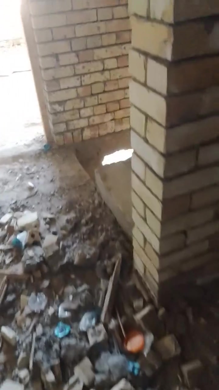سلام عليكم سلام عليكم شباب لدينا عمال تصعيد مواد اسمنت وطابوق ورمل لدينا عمال تفليش بيوت تنظيف بيوت انقاذ
صبغ شبابيك اي شغله بالعماله لدينا عمال //***********
بيهن واتساب
