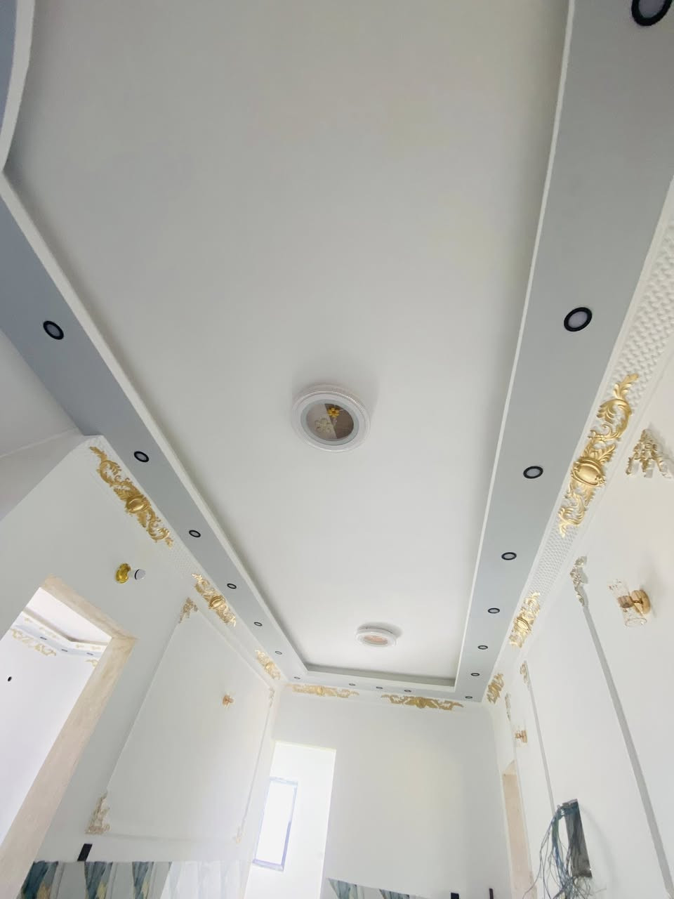 اللهم صلِّ وسلم على سيدنا محمد
نقدّم لكم أجمل وأحدث ديكورات الجبس بورد الداخلية
تصاميم عصرية ✔️
تنفيذ دقيق وجودة عالية ✔️
أسقف، جدران، سبوت لايت، أشكال كلاسيك ومودرن ✔️

نلتزم بالمواعيد ونضمن الإتقان في العمل
للاستفسار والتواصل:***********
