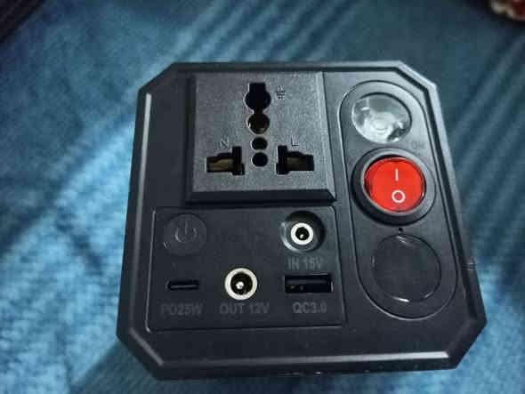 السلام عليكم سبلت صغير شتغل تدفئة وتبريد فان شغال وجديد وباور بنك عاطل لايسيات محتراكات يعني تصليح يكلف 15او 10 سعرهم ثنينهن ب 50 مكاني بصره معقل رقمي ***********
