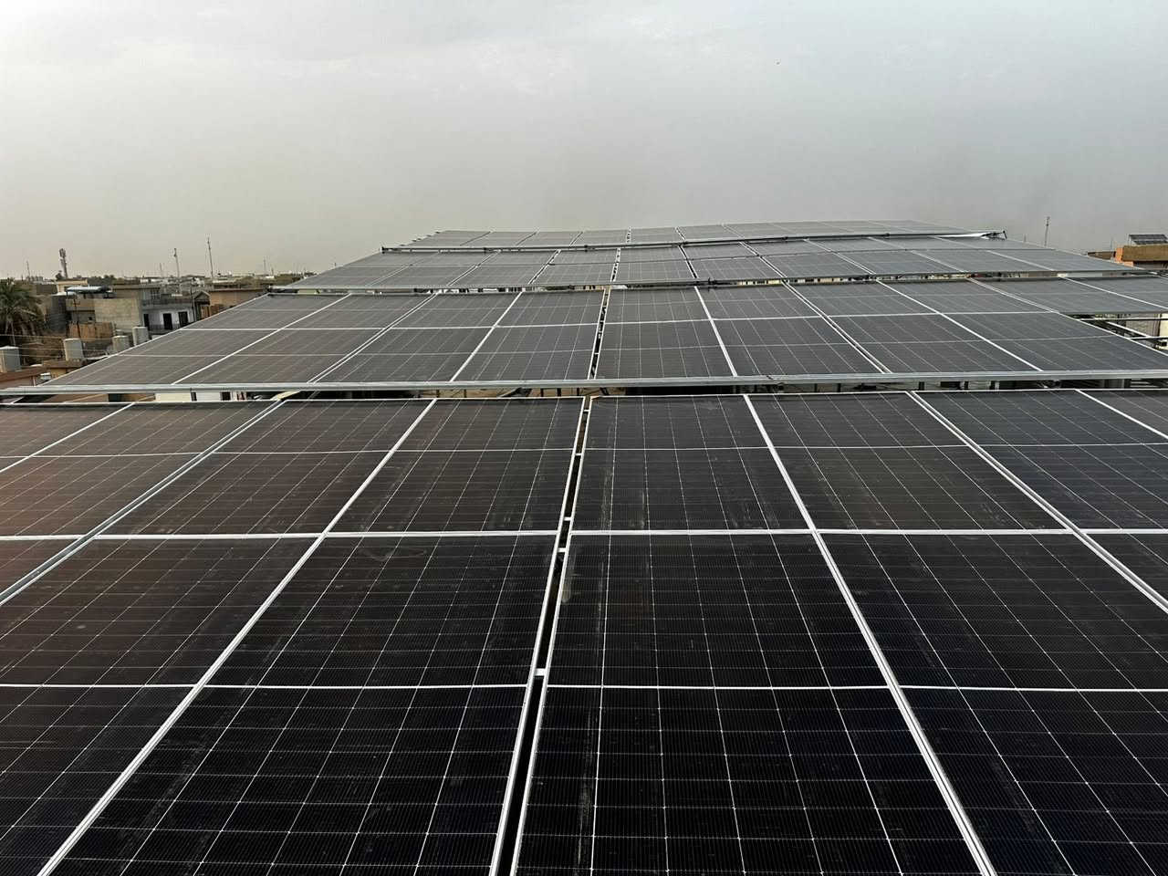 ✋🏻تم تنصيب منظومه طاقه شمسيه ✋🏻

🚨اليوم ابو المول ودع المولد ه وفر فاتورة الوطني 🚨

📍موقع التنصيب. ميترو مول تقاطع الواسطي

تجهيز 150امبير نهاري + 120امبير

-المواد المستخدمه 

-🌅ألواح لونجي 650W دبل كلاص -بايفشل -16بازبار
ضمان اللوح 20سنه 
عدد 75
🔋-بطاريه ليثيوم فوسفات الحديد نظام 17KW-51.20V
 safety 
ضمان 5سنوات استبدال
عدد6
-انفيرتر DEYE12KW 3MPPT- هايبرد 
ضمان 5سنوات استبدال
 
العنوان -كركوك طريق بغداد مقابيل محطة وقود عقبه بن نافع 

📞***********
📞***********

الفرع الثاني _ناحية الزاب 
الفرع الثالث-ناحية يايچي
