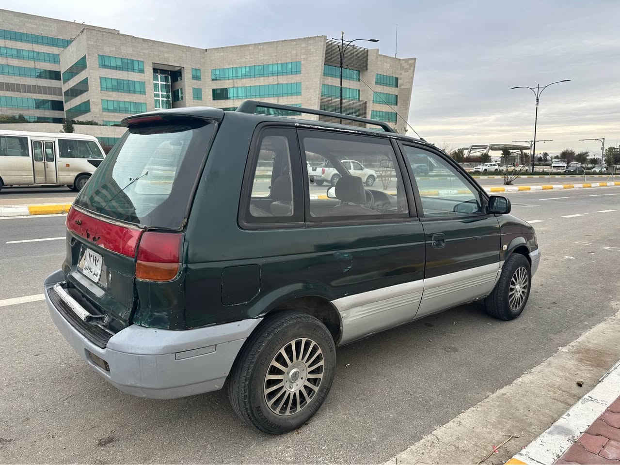 ***********گلاند مسته ر بؤشي 
فرؤشتنو. گؤرينه وه له سه ر دل گرتن
ئارمي پلاستي هه وليره به شه رت
گيرومه كينه بي عه يب
مه كينه 37 
8وه لف موديلي 1993ستيشن
سه ياره بكي ريكو پيكه وكاره باي تايه ي مه زبوته
 دوو جام كاره باي 
سيعري 14گه لايه و معامه له
له سليمانيم گؤرينه وه ش ده كه م له سه ر دل گرتن السليمانية, العراق
