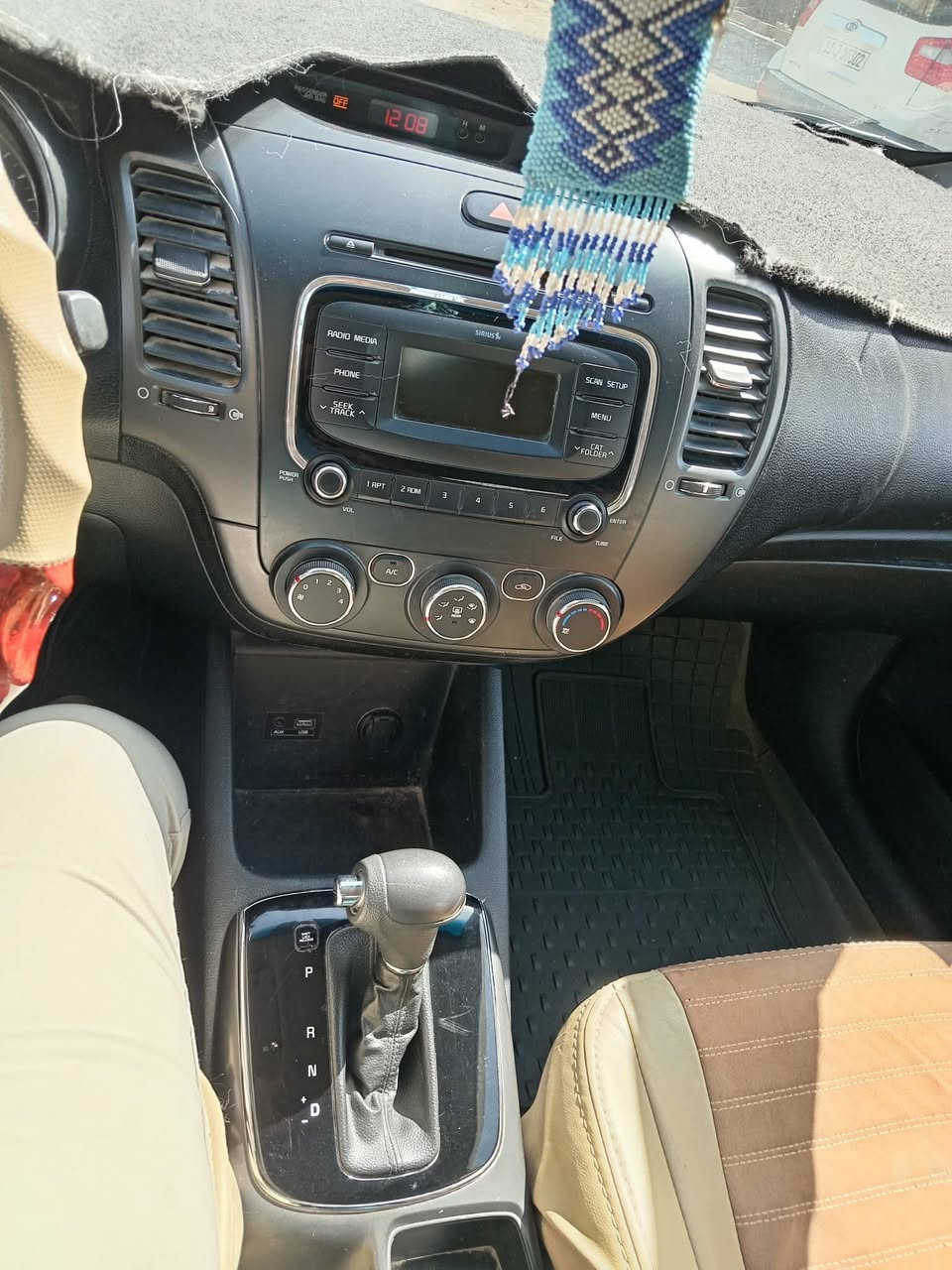 سلام عليكم
كيا فورتي موديل ٢٠١٨ حره تحويل مباشر وارد أمريكي
مكينه 2000 دوش الضربه بابين ابنيد او مدكر 
رقمه ذي قار مكان السياره ناصريه سوك الشيوخ 
رقم صاحب السياره ابو زينب ***********
مكلف بل نشر
