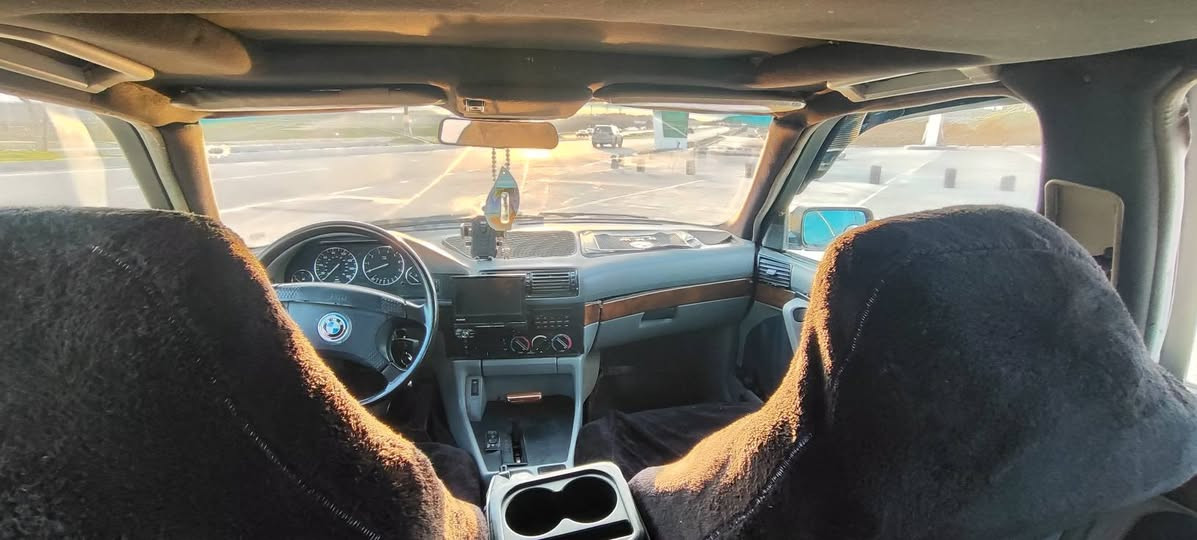 لەسەر ئیزنی ئەدمین 
ئەم bmw  بۆ فرۆشتن  مۆدێل 1994 ئاڕم هەولێرە  ئاڕم و خڕامەی بەشەرت بیلاد  S کوشن هیتەرو کوشن سیاحیە  تڕاکشن و تحدید سورحە گێر ئۆتۆ ماتیک  قەپات مواسەفاتە تەنها دوو جامی دواوەی حادیە نرخی 42 مەحامەلە  شوێن قەڵادزێ 
ڕەقەم ***********
*********** 
ڤایبەرو وەتس ئەپ لەسەر کۆڕەکەکەیە
