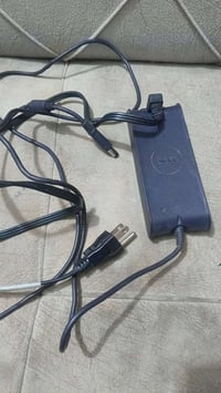 شاحنه DELLسعر 20مكان بغداد رقم 07812036777