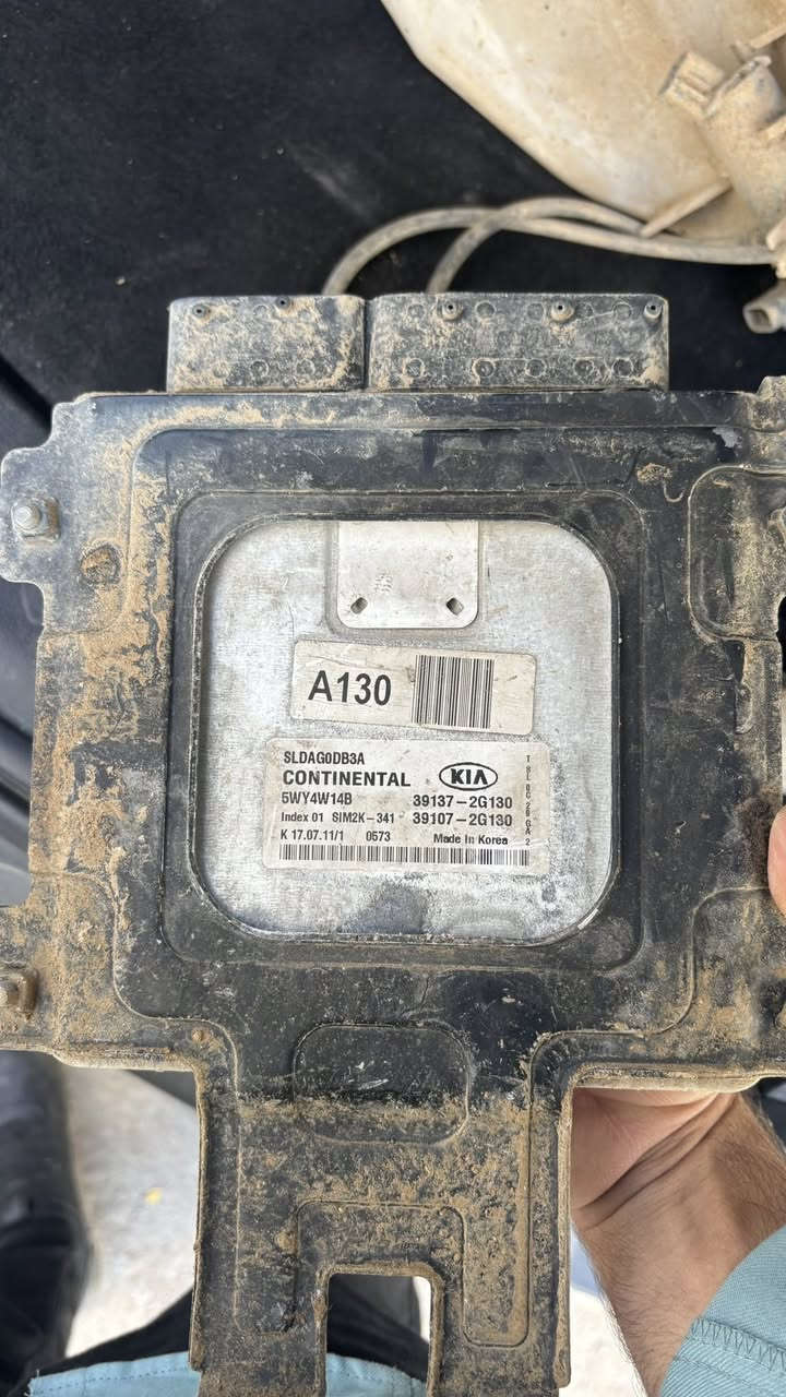 غراض سبورتج 2013 للبيع 
عقل مال محرك الفين خليجي دوش اصلي 
دبة ماء 
دبة ماسحه
بدنه هي وراديتر التبريد والماء والمروحه طبكه كامله
درايم شفت هو الفج والفلنجة
فرشة الجنطة
دبه عنبار ام الحساس
دعامية امامية مقفله 
شباك امامي 
مازده جهه السايق لو العبري ما متاكد 
واشاير خلفيه


**إذا كنت صاحب هذا الإعلان وتريد حذفه لأي سبب، رجاءا أرسل رسالة إلى الدعم الفني**