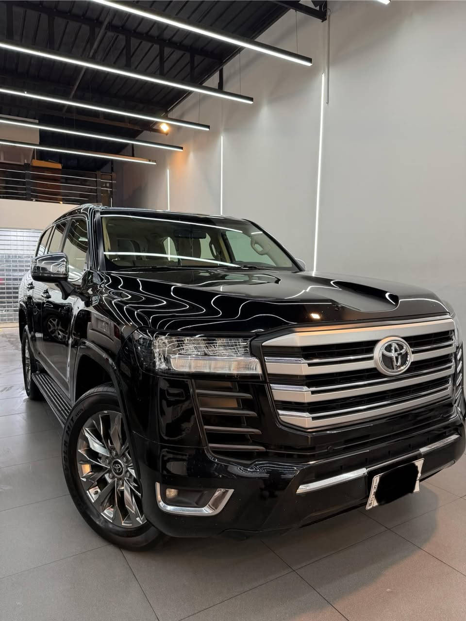 السلام عليكم 

للبيع تويوتا لاندكروز 2022 GX 
مكفولة كفالة عامة من صبغ او بارد 
ماشية 50 الف 
بدون فتحة 
رقم بغداد بأسمي تحويل مباشر 
مكان السيارة بغداد حي الجهاد 
للاستفسار الاتصال على الرقم 
***********
