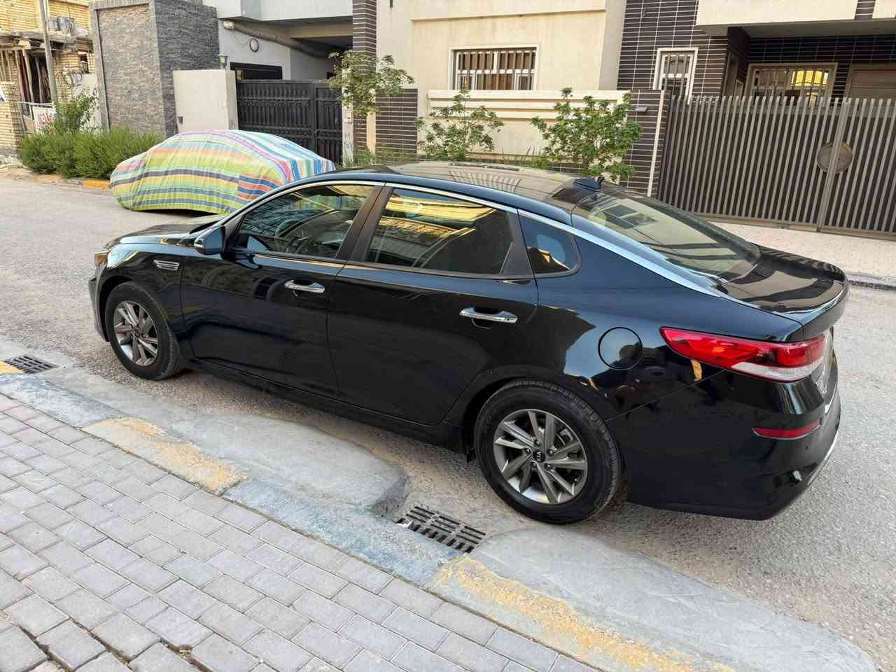 السلام عليكم
السلام عليكم 
سياره اوبتيما ورد امريكي موديل 2019 رقم بغداد انكليزي باسمي مداور ثاني يوم 
سياره نص فول حساسات اماميه وحساسات خلفيه كامره كير مكينه حداديه كفاله جاهزة السياره بيها سحب مو طبيعي 
رادار جهتين السياره حادثها بسيط طخه بالبنيد والهلالات الخلفيه كما موضح بالسونار سونارها جديد سياره جديده  ماشيه 138 تبريد العنوان كربلاء  السعر120مجال بسيط بيع سريع رقم الهاتف***********
