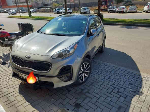 السلام عليكم 
كيا سبورتج ٢٠٢٢ وارد امريكي محرك ٢٤٠٠gdi
سيارة حادثها سرقة تايرات وغرفة داخلية ودعامية فقط مثل ماموضح بالصور 
سيارة بانوراما 
رادار امامي
رادار خلفي 
رادار جانبي 
كروس سرعه 
شفتات بل ستيرن 
٣ انضمه قيادة
انحراف عن المسار
تبريد قطعتين 
شاشة ابل كار بلي الجبيرة 
كشنات جلد 
ستيرن D رياضي
وبعد كومه مواصفات فول عدى البصمه السيارة سيارة كلين مابيها اي حادث بل حديد
رايدها ب١٩٠ وبيها مجال بسيط  وبيها رقم اربيل ب اسمي 
***********
