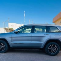 للبيع: جيب غراند شيروكي (Jeep Grand Cherokee) موديل 2018 المواصفات الع...