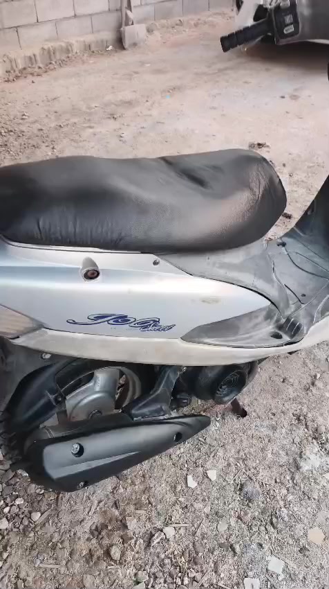 السلام عليكم شباب
دراجه ماكس غجمه للبيع مكان حيانيه امس جفتت ابيع كوم حديد سعر ٤٥٠ قفل ***********
