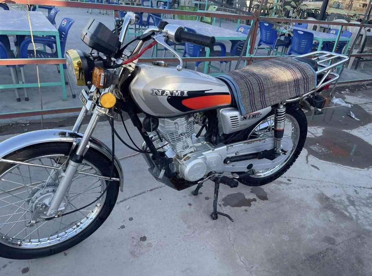 دراجه نامه شبه شلامجه
مكينه خرسه ما مفتوح صبانه ممدود عليها 
موديل ٢٤ طالعه بل ٢٥ اوراق 
دراجه خير من الله سرعه و معدل 
نضافه فول دراجه ما متعوبه تخبل افتر بس بل منطقه بيها 
السعر ٦٥٠ وبيها مجال الشراي يشلع عيوني اذا فلوسه كامله مو شراي لا تعلق 
🤍🧿
مكاني بابل /الأسكندريه قرب الدله 
(طريق بغداد كربلاء مسيب)
رقمي *********** واتساب
