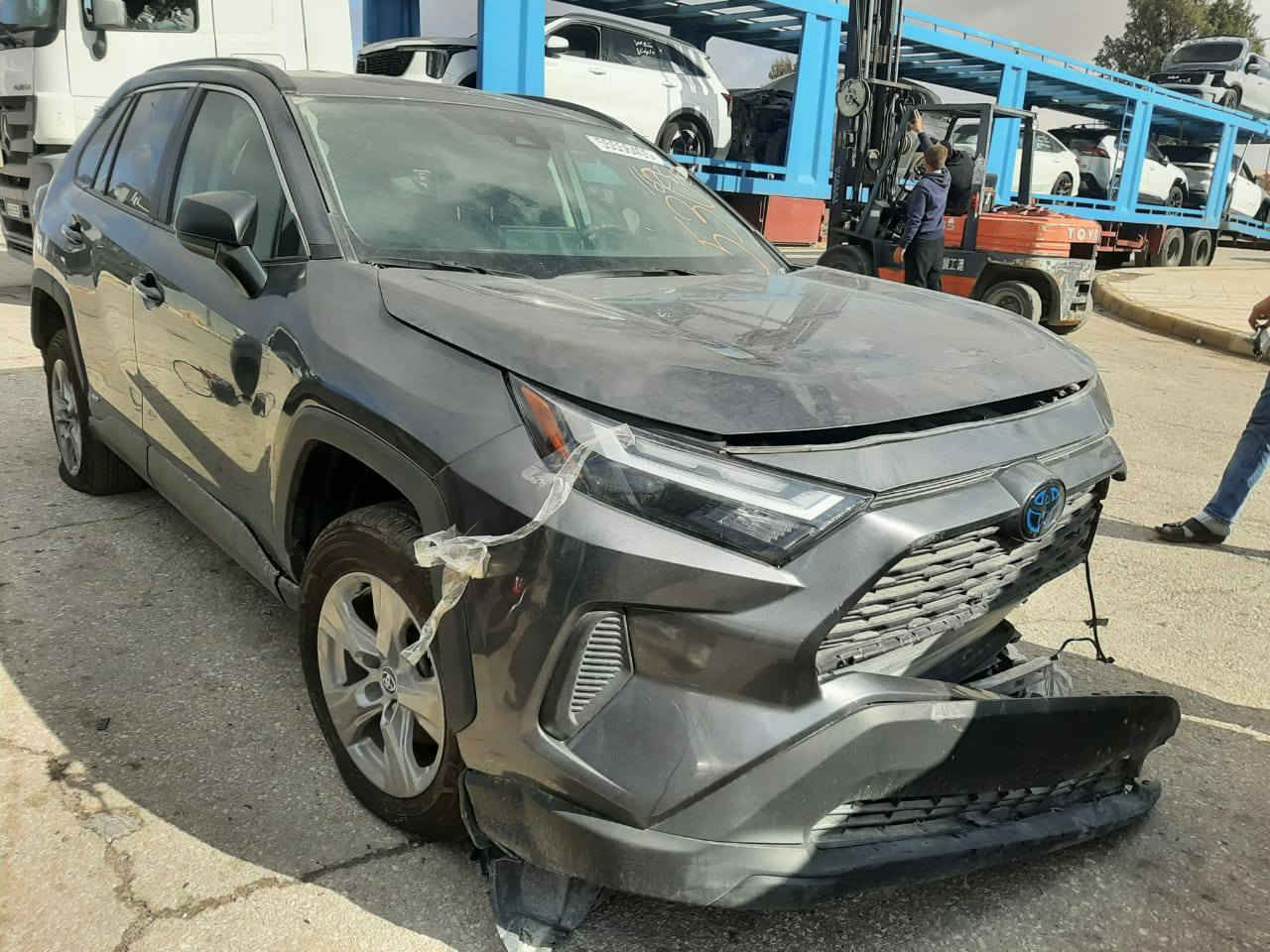 هايبرد ٢٤
السيارة حالياً بالميناء بالبصرة وسعرها ١٧٥ فقط ، حادث بسيط وبدون إرباك 
باقي التفاصيل اتصل ***********
