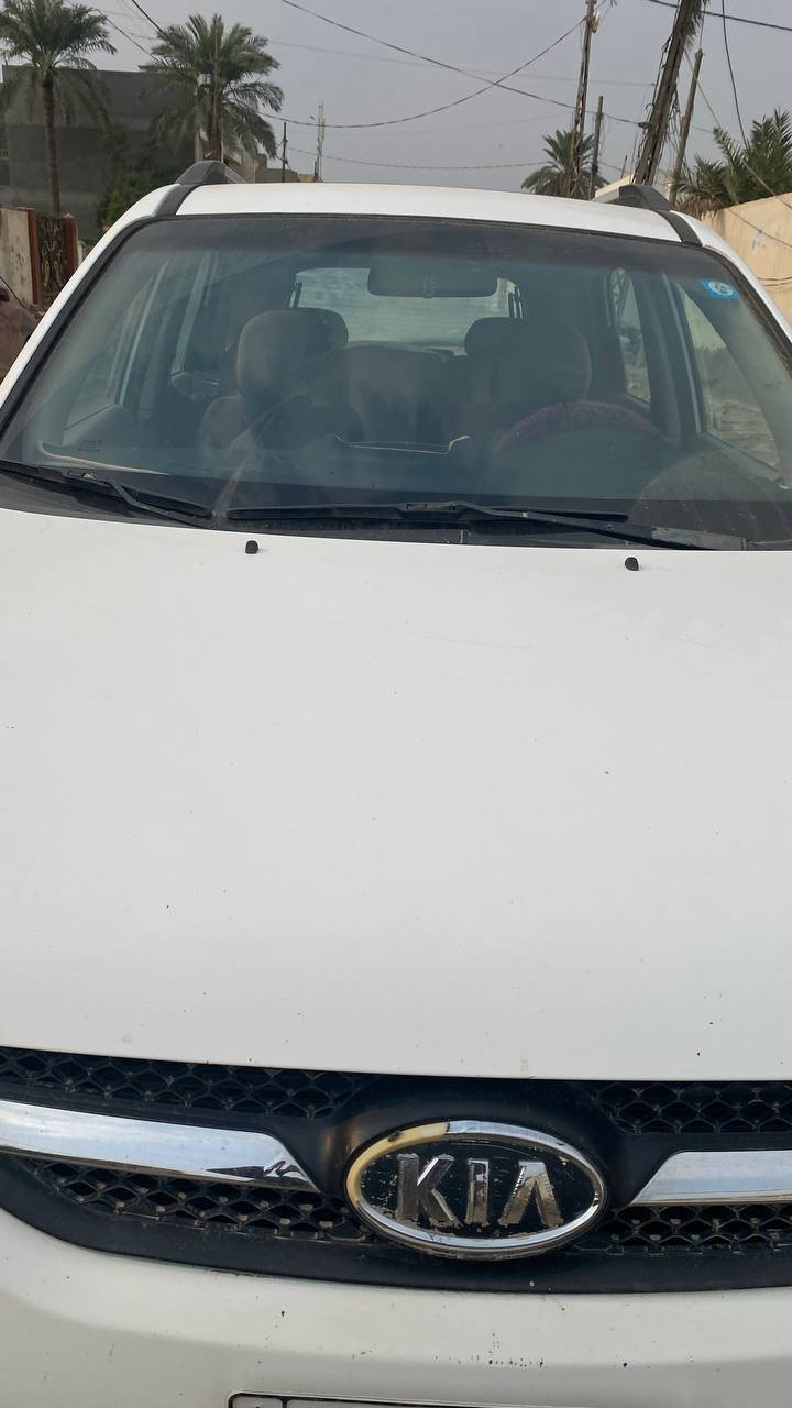 السلام عليكم
كيه سبورتج موديل ٢٠٠٩ رقم بغداد بيضاء اللون خليجي محرك ٢٠٠٠ فول مواصفات
 السعر ١٢٢ ورقه 
العنوان الديوانيه العروبه الثانيه 
الرقم ***********
