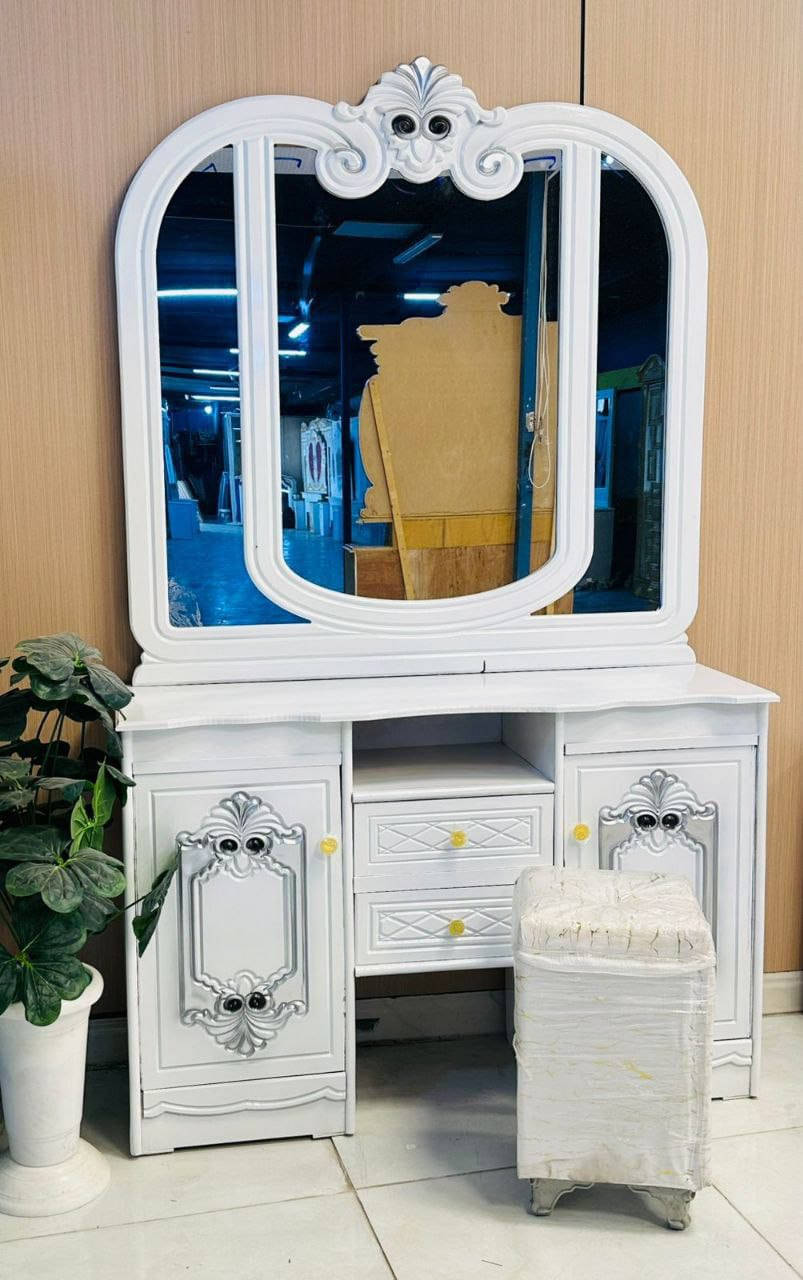 السعر ( مليون ) فقط😍

غرف نجاره عراقيه 💯💯

تتكون من ١٠ قطع 

عرض الكنتور٣مترات و٢٠سم

ارتفاع الكنتور مترين و٤٥سم

السرير بلوك ٦ ارجل

طول السرير 200 سم 

عرض السرير 160 سم 

الضهر شد براغي

الزاويه بارتفاع الكنتور 

الشازلون والطابوريه 75 الف 

الدوشك 150 الف  ضمان ٥ سنوات


**إذا كنت صاحب هذا الإعلان وتريد حذفه لأي سبب، رجاءا أرسل رسالة إلى الدعم الفني**