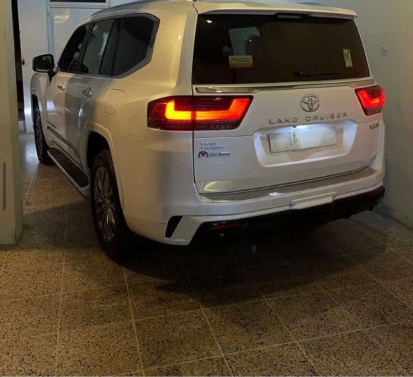 لاندكروز VXRموديل 2024ساز ضمان لمتت
مغلفه ddfماشيه 14000كم رقم اربيل
سعر 88000$
تصال ***********
