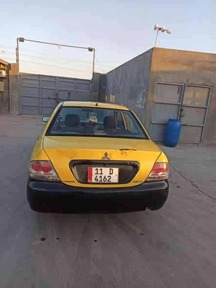 لانسر بومه موديل ٢٠١٠ بغداد مصفره هيئة وغرامات مكفوله من الضربه والصبغ بيها طخات بسيطه  مكينه ٢٠٠٠
ما بيها كل نقص 
السعر ٧٠ 
***********
