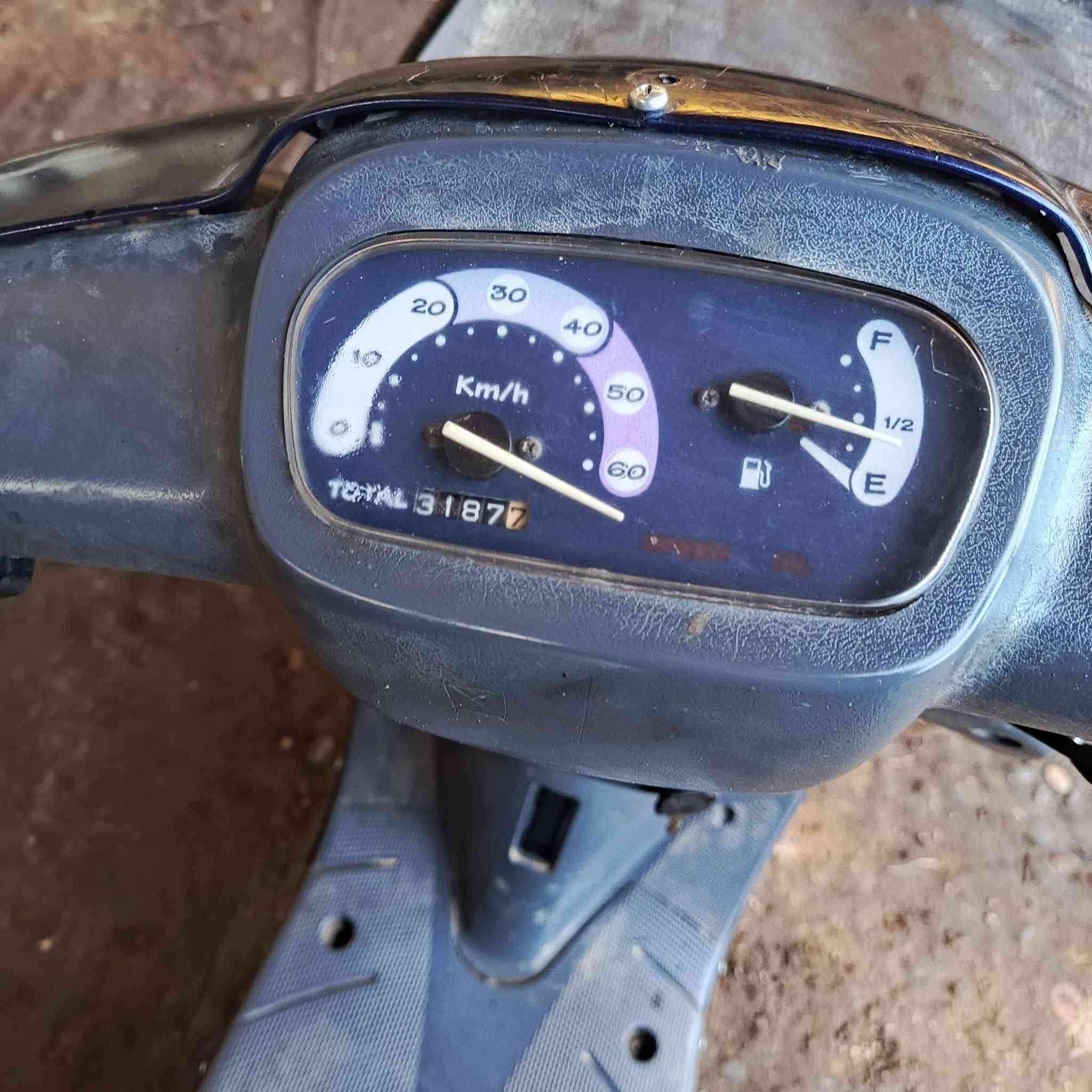 السلام عليكم ماطور 60 بزون نفخ الماطور نضيف محرك جديد كلجات جدد الماطور نشط هندر واحد يشتقل السعر 150 وبيه مجال المكان الحوريه رقم الهاتف ***********
