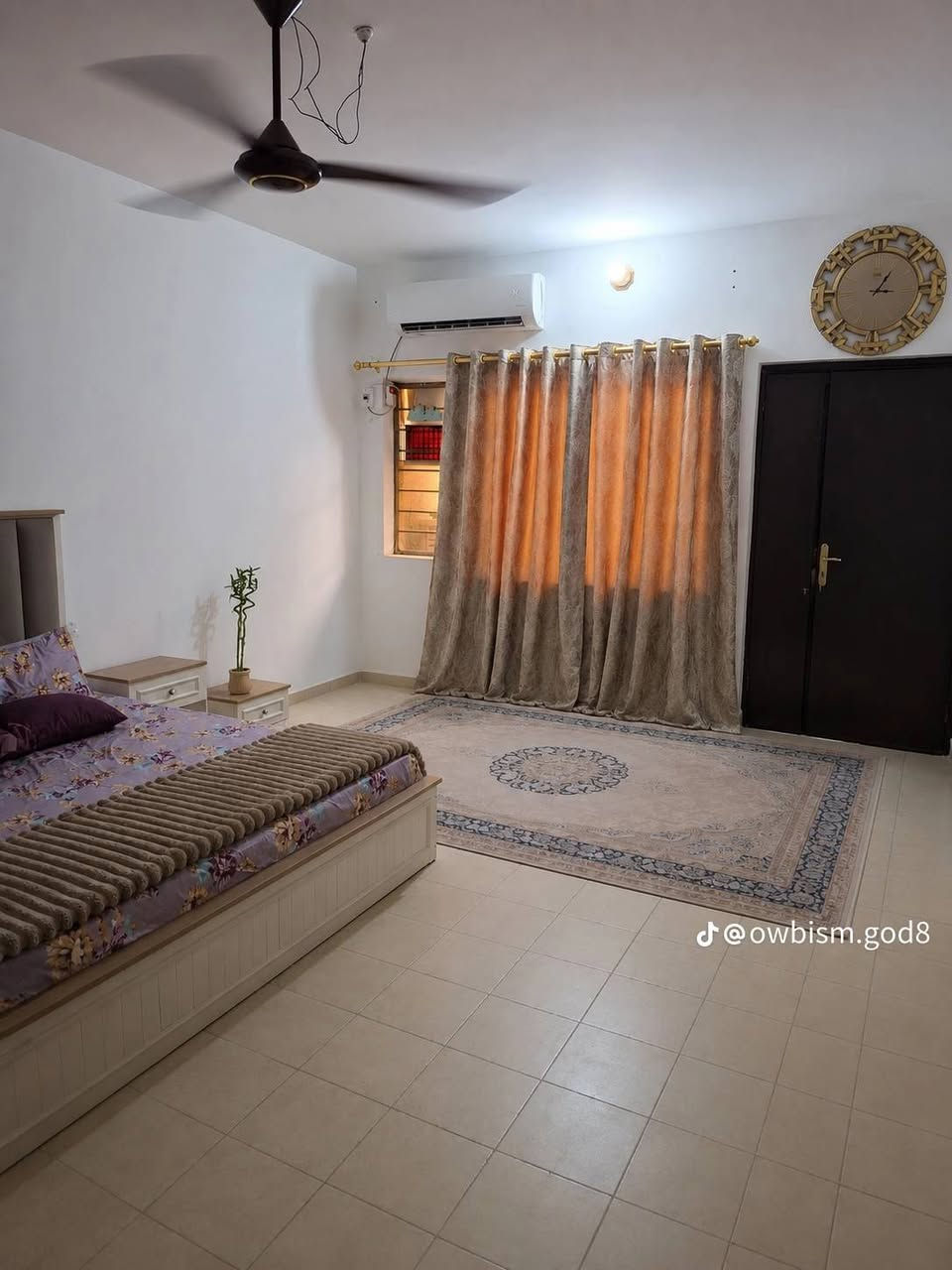 سلام عليكم 

بيت للبيع ‼️في منطقة الدولعي قرب شارع العام فرع الحلواني محلة 434 

البيت عكاده نظيف،  مساحة132متر
طابقين
طابق اول:  صاله ومطبخ وغرفه نوم والصحيات اثنين بلكراج وبداخل البيت 

طابق الثاني:  يحتوي غرفتين
غرفه اولى كبيرة
والغرفه الثانية:  سويت شبه مشتمل ( غرفه ومطبخ ودرج وحمام)

الي يريد تفاصيل اكثر وصور  والسعر
يتفضل خاص على الرقم الواتس

***********
