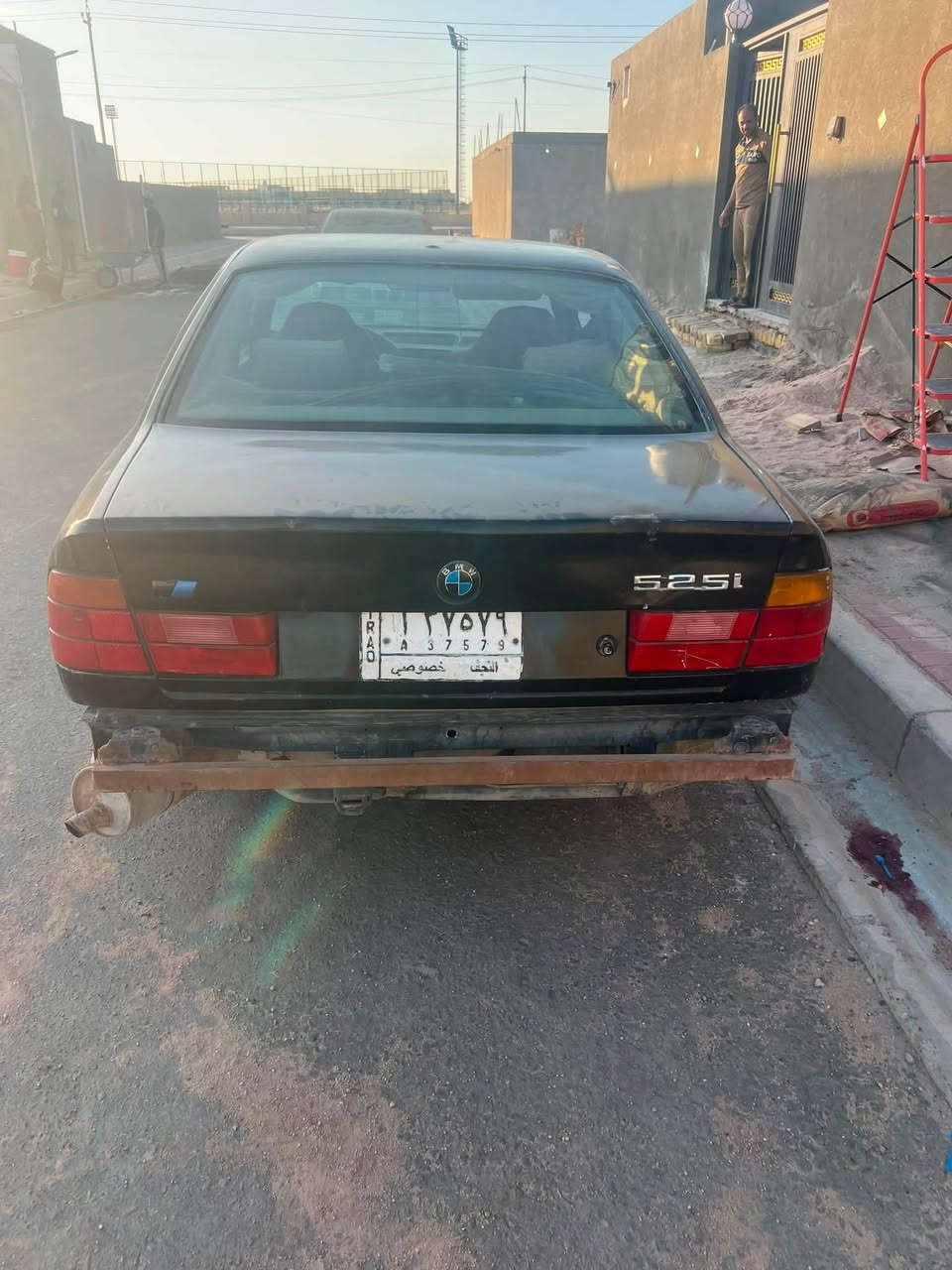 سلام عليكم بي ام حجم 520  موديل 93  مكينه مسكر كير عادي  ترايك 200 مكينه وكير كفاله رقم نحف سنويه مامنتهيه بسني مداور مباشر يحتاج الها داعميه اماميه وغرفه وكهربائيات دواخل السعر 25 وبيها مجال خابرني وتدلل *********** مكان سماوه
