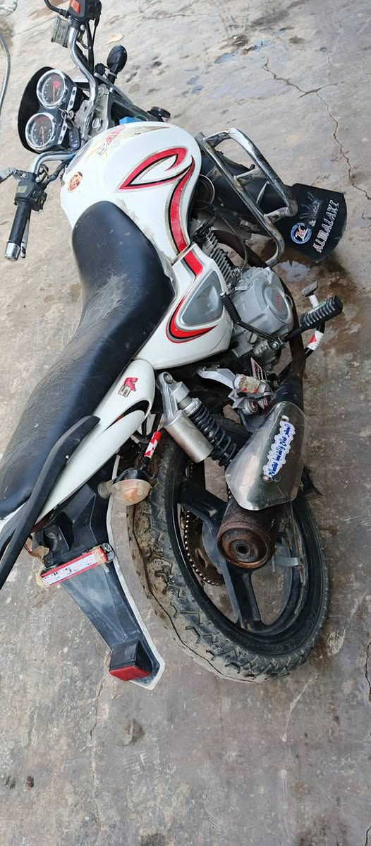 السلام عليكم ما طول للبيع محرك 200 2021 رقم الهاتف ***********
