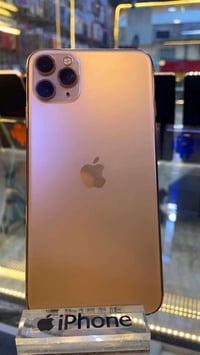 ايفون 11ابرو ماكس  ذاكرة 256  دبل خط ZAA بطارية89 بلادي شرط مامفتوح لل...