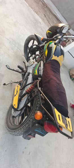 سلام عليكم دراجة بوكسر موديل 19 نضافة مثل ما واضح بل صور اوراق كاملة الترقم السعر خاص ‏‪***********‬‏ الموشراي لايتعبني
