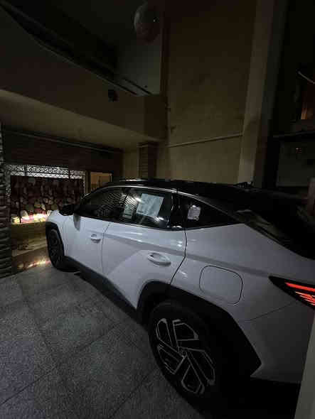 السلام عليكم …
للبيع توسان تو كلر 2025 وارد خليجي ،لون ابيض مواصفات رقم بغداد محرك 2000  
ماشية 11 الف اخت الزيروو على وضع الشركة مكفوله كفاله عامه من الشخط هزه جديده رقم جديد تحويل ثاني يوم 
1- كراسي كهربائي 
2- حساسات امامية خلفية
3 - بصمة عدد 2
4 - ويل 19
5 - اشاير بالمري
6 - دخول ذكي
7 - هند بريك بصمة
8 - ثلاث انظمة قيادة ايكو سبورت نورمال 
9 - شاشة متصلة 
10 - شاحن واير ليس مع منافذ USP إماميه و خلفية
11 - قطعتين تبريد 
12 - تحكمات ستيرن جهتين 
13 - كأمرة دواره
14 - بردات خلفية
16 - مثبت سرعة
17- مري شفط 
18 - لايتات دوارة امامية فول LED
19 - زنون لد امامي خلفي
——————————————-
السعر 245$  وبيها مجال 
رقم الهاتف : ***********
العنوان : بغداد
