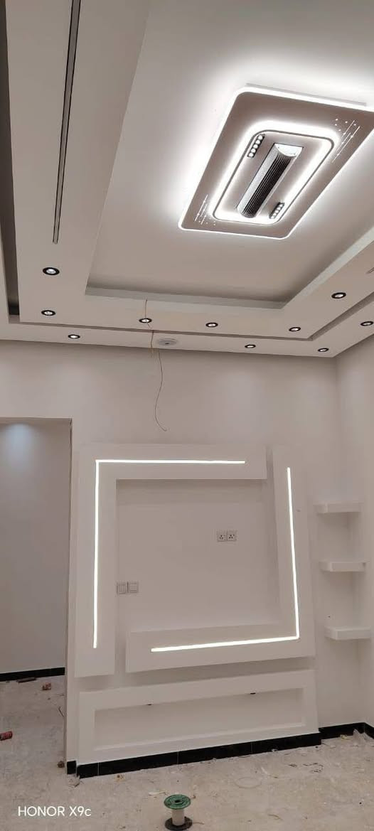 ✨لمسه فن للديكورات الحديثة✨ إذا تريد بيتك يطلع بشكل راقي ومميز إحنا نحققلك الفكرة بأدق التفاصيل 👷‍♂️🎨 جبسون بورد بتصاميم عصرية،  داخلي  بأجمل الألوان، سقوف ثانوية تضيف فخامة للمكان، بديل الخشب وبديل الرخام بأحدث الموديلات، وتغليف جدران بلمسات أنيقة ✨ نشتغل بدقة والتزام وبأسعار مناسبة وجودة مضمونة 💯… ذوق وإبداع بكل زاوية 🔥 اي استفسار او سؤال الاتصال برقم الهاتف الموجود 
***********
