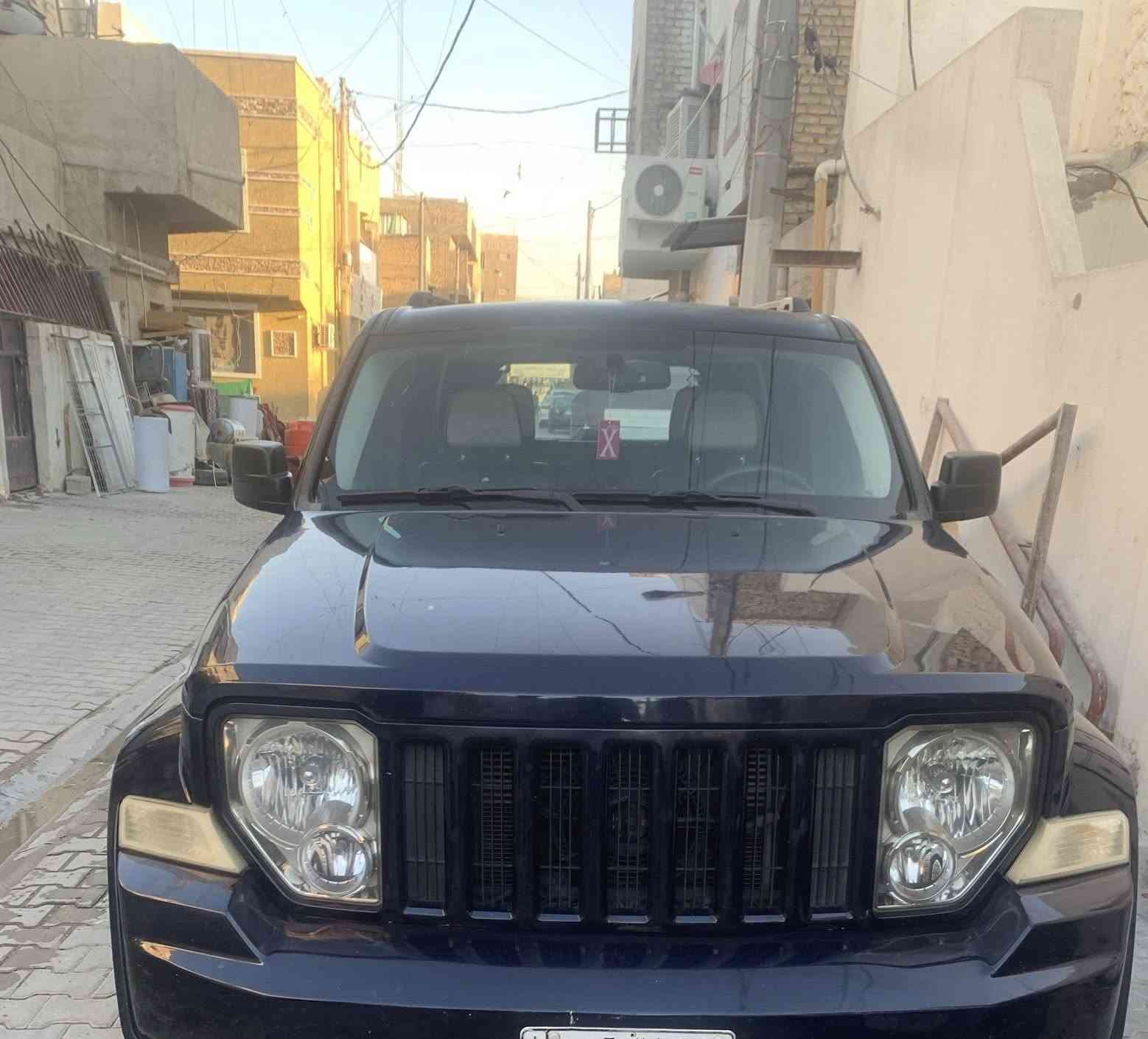 سيارة جيب لبرتي موديل ٢٠١٢ بغداد رقم دولي ،، لون نيلي كما موضح في الصور
محرك ٣٧٠٠ تحكم ستيرن امامي خلفي سنوية باسمي 

#السعر  100$ بيها مجال حق الجية 
للاستفسار اكثر الاتصال على الرقم 
***********
