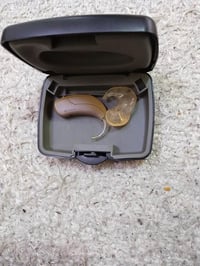 سماعات أذن • أصلي ألماني • الفلوجه حي العسكري