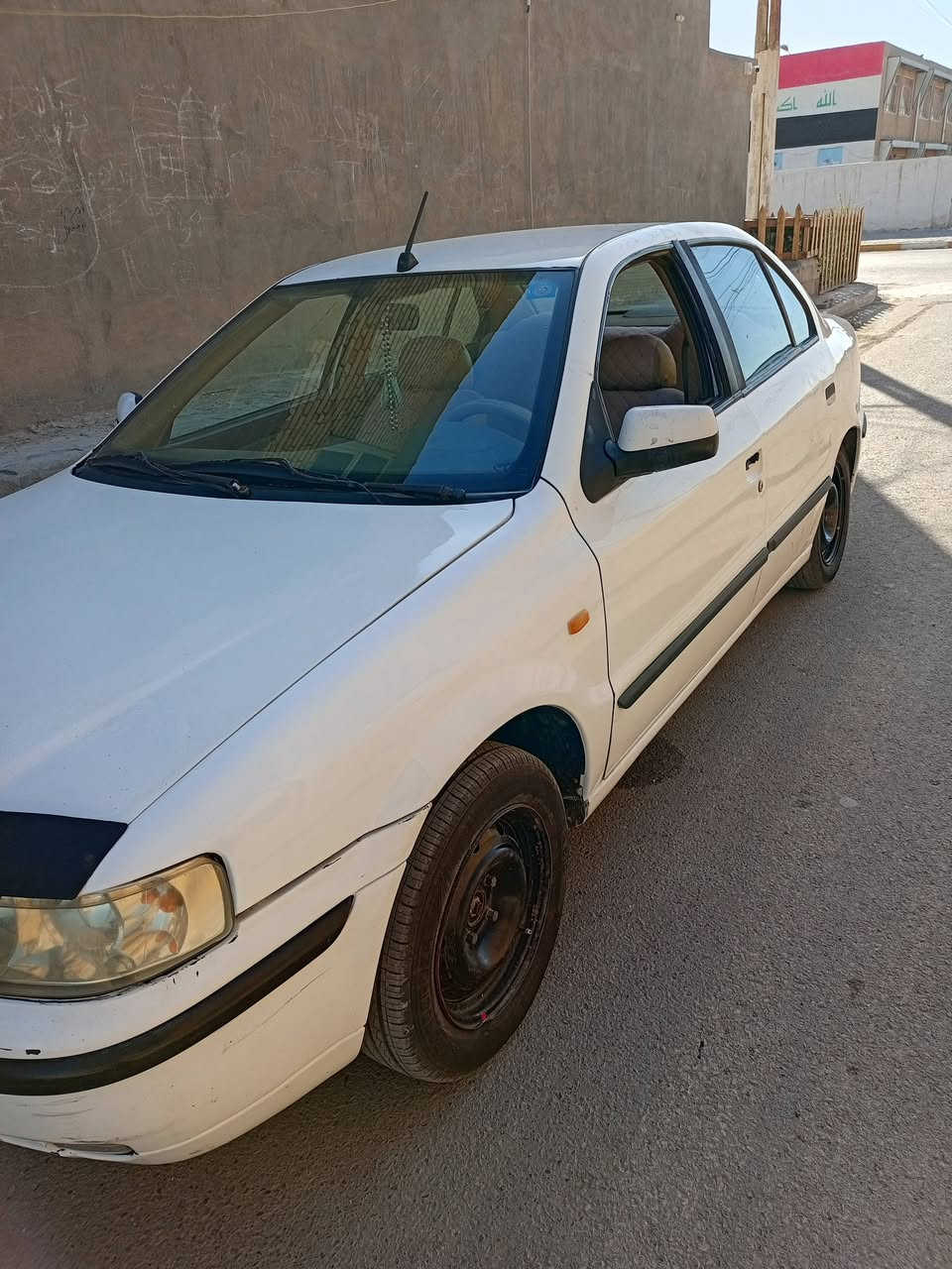 سياره سمندللبيع موديل ٢٠١٢
محرك وكيرجيدجدن نواقص بسيطه السعر٤٥وبيه مجال للطيبين السيارة مشروع وطني بسمي مكان السياره بغداد الحسينية رقم الهتف ***********
