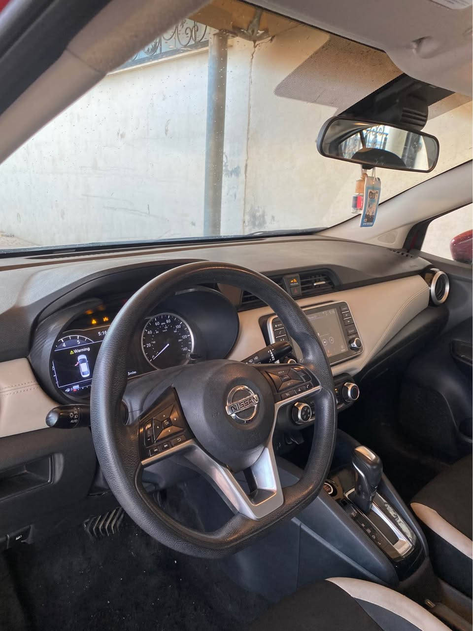 نیسان ڤیرسا مۆدیل ٢٠٢٠ سیارەکە زۆر پاکو خاوینە بەس بۆنیت سبوخ دو جی تحدیل هەموو شتیکی بەشەرت مواسەفات SVبەسمە شاشە کامیرە گیج الیکترۆنی شوێن هەولیر *********** أربيل, العراق
