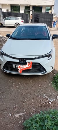 كورلا هايبرد موديل ٢٥ ماشيه ١٦ أعلى فئه بالكورلا كشن احمر كرسي كهرباء ...