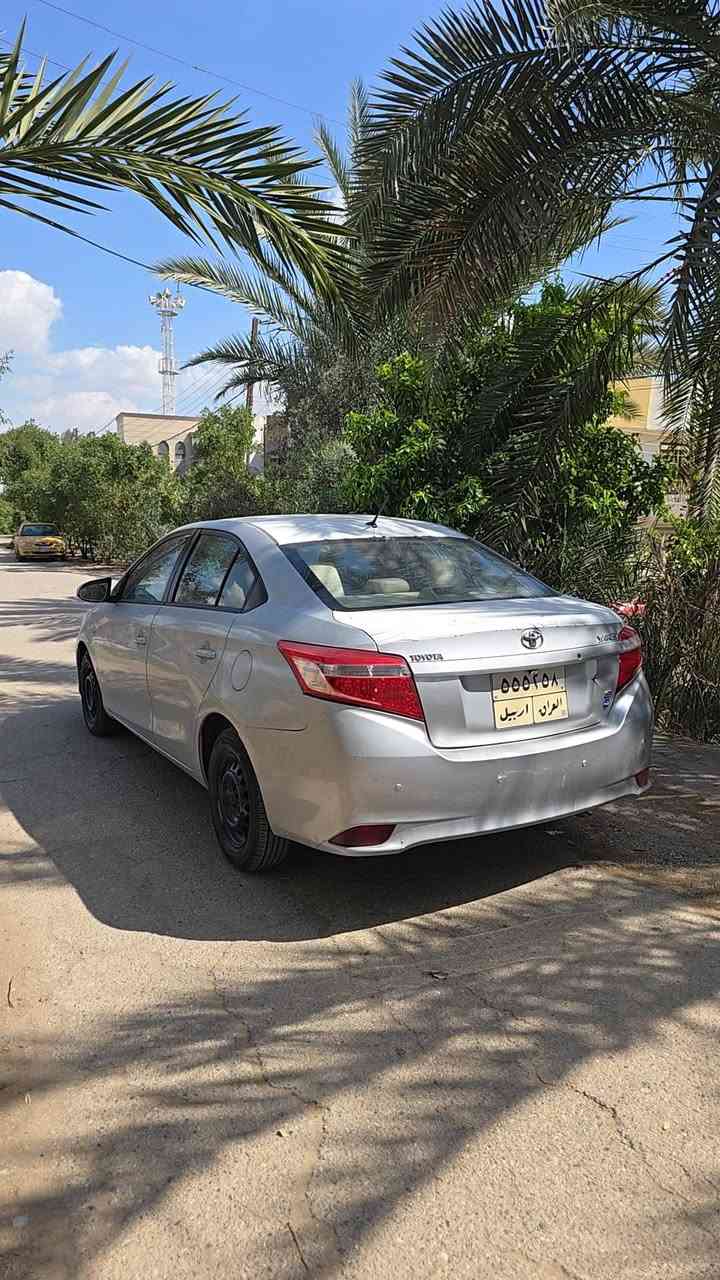 سلام عليكم 
تيوتا يارس موديل 2014 خليجي ماشيه ١٤٥ كيلو كير محرك مكفولات بيها صبغ باب عكس سايق ومباوك شبر من جاملغ بيها جراد بلقنارة وبنيد اثر مال فابلون  شرط فحص سيارة بيها تايرات جدد خليجية داخل اصفر سيارة سنويه بسم صديقي تريد وكالة او تحويل مكان سيارة بغداد دورة 
السعر ٩٠  للاتصال ***********
***********
