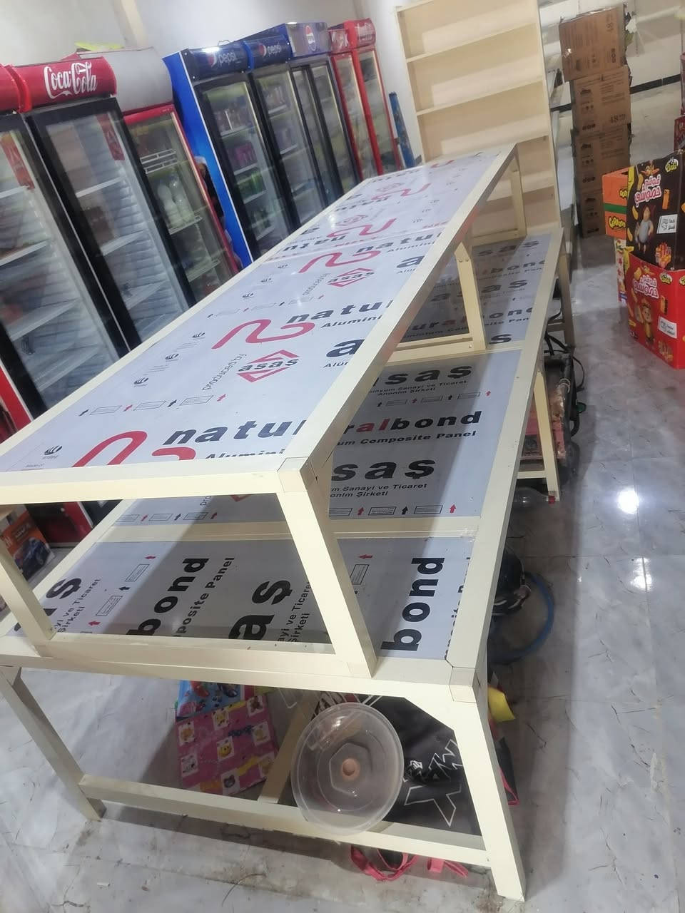 السلام عليكم ميز دخل محل طول ٣متر في ٨٠ سم تفصال درجة اولى جديد مستخدم قليل سعر ٣٠٠ وبي مجال قليل،،.
وميز مال بقلاوه قطعتين الأولى ٣متر في ١٢٠ سم ارتفاع ٦٠سم والثانيه ٣متر في ٨٠سم ارتفاع ٦٠سم سعر ٢٥٠ وبي مجال *********** كركوك حي العسكري
