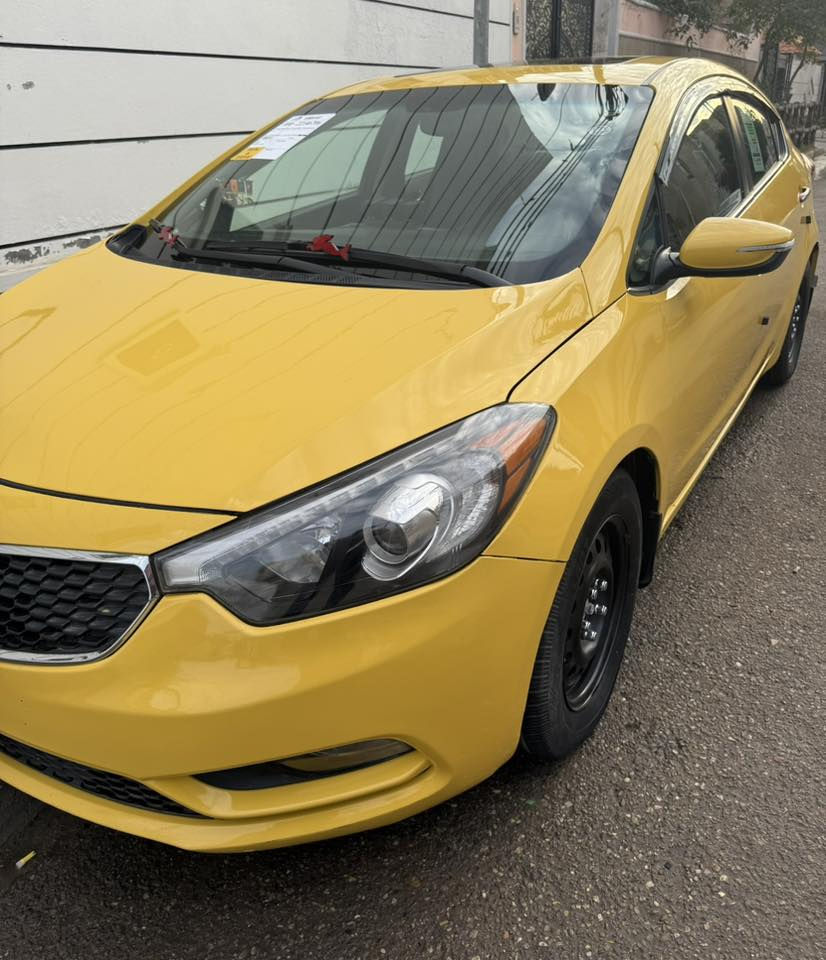 فورتي 2015 امريكي حادث جاملغ امامي فقط فول مواصفات بصمة تشغيل بصمة ابواب فتحه سقف شاشه كامرا تحكمات ستيرن لايت زينون  كراسي كهرباء ماشيه 94 محرك 1800 تخم تاير جديد صدر امامي خلفي كله جديد تبريد ثلج سياره جهازه مابيهه نقص رقم بغداد سنويه لل 28 العنوان بغداد الرصافه السعر 100 ورقه يعني شده *********** صور الحادث والسونار مرفقه بالمنشور سياره ليبل واحد
