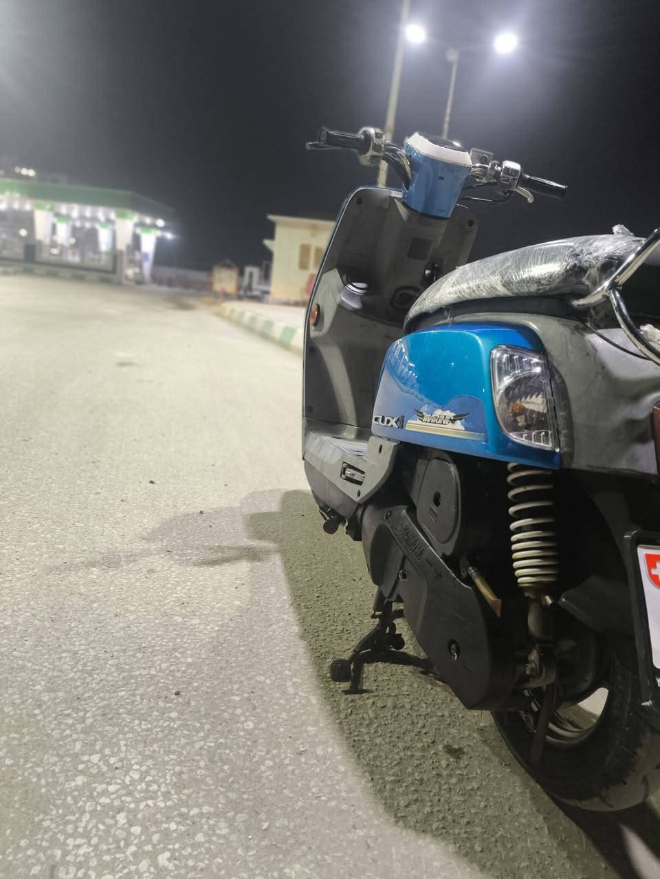 سلام عليكم دراجه بوليس نضافه 90٪. مكينه مكفوله دراجه تخبل مثل مشوف
تواصل: ***********
