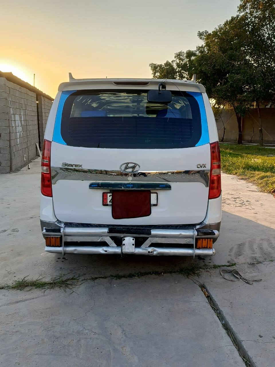 سلام عليكم لبيع ستاركس مديل 8 رقم نكايزي  مسكر كير عادي سيارة مكينه قبل سبوع من شاده بيه مكانات صبغ ثر تعمير خياس حداديه تخم تاير مصفره هيه وغىامات مكان سياره بغداد لقوس علوت رشيد سعر 116وبيه مجال ***********
