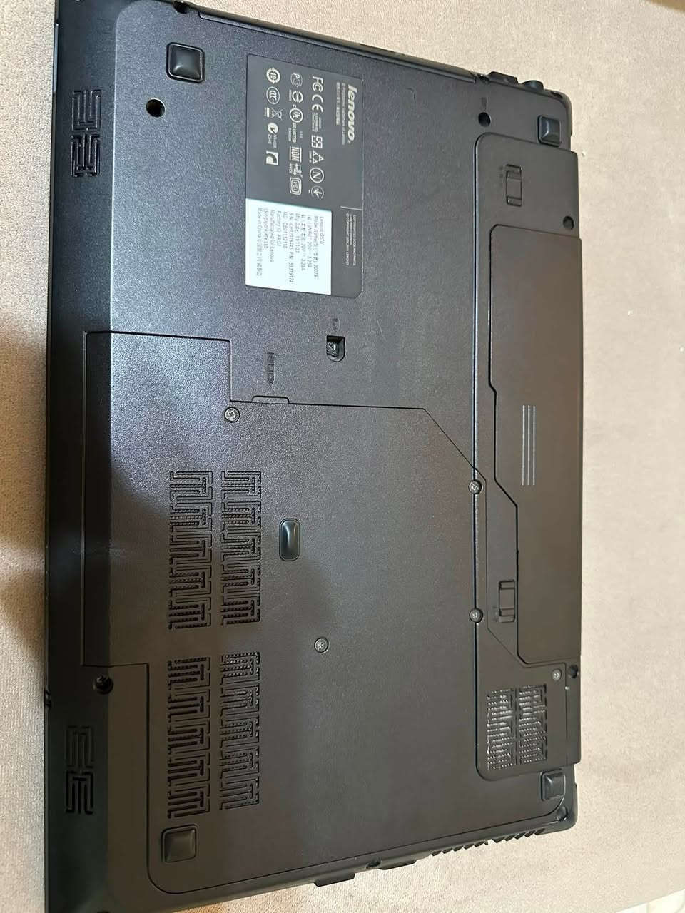 سلام عليكم 
لابتوب lenovo  نضيف بسعر مناسب جدا 
شاشه كبيره حجم 15.6 
معالج core i3 
رام 4 كيكا 
هارد 256 
السعر 120 الف 
للاستفسار📱 واتساب✅  ***********
