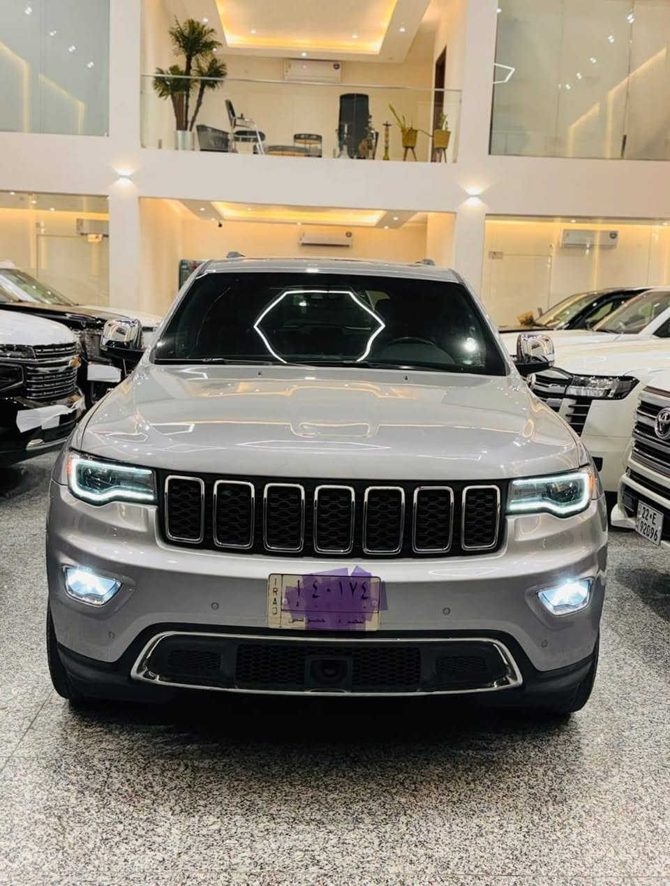 يا الله السلام عليكم
جيب شيروكي فول مواصفات 
موديل 2019 رقم بصره 
سياره جاهزه وجديده . حادثها جاملغ وخشم البنيد 
ماشيه 95فقط 
السعر 240 ورقه وبيها مجال للشراي يدلل 
مكانها ميسان العماره 
تعليقك يعكس اخلاقك مكلف بنشر خاص ما اجاوب هذا رقم صاحب السياره  ***********
