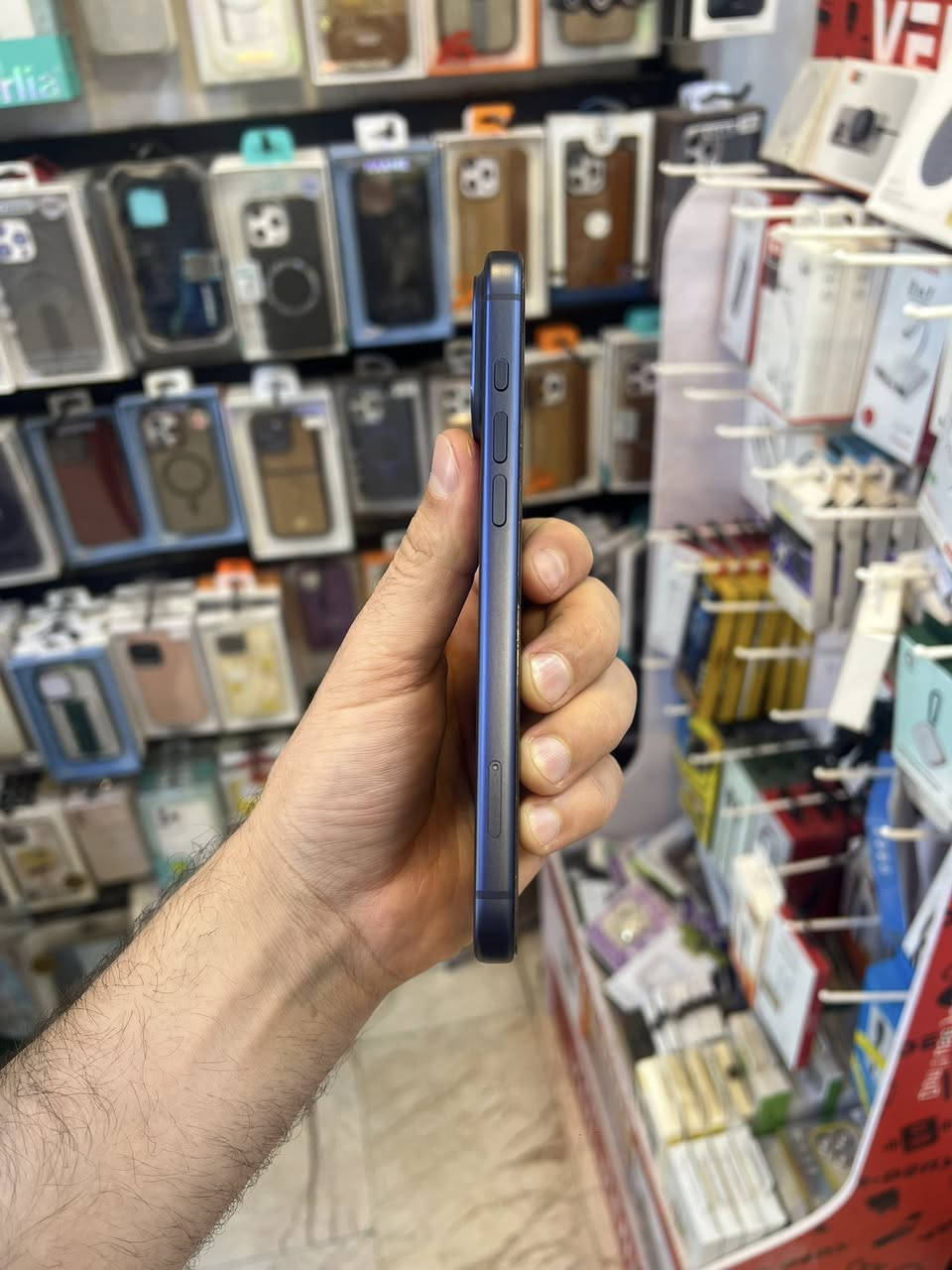 السلام عليكم
Iphone 17 pro max 256GB
FA عربي شرق أوسط
نظافة ‎%‎
بطارية 100 مشحون 5 مرات
مستعمل 20 يوم فقط
مكفول من التصليح ومن أي خلل
باكيت وكيبل أصلي
السعر مليون و800 قفل
مكاني بغداد العامرية
***********
